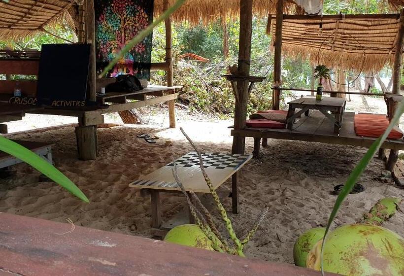 פנסיון Crusoe Koh Takiev Island