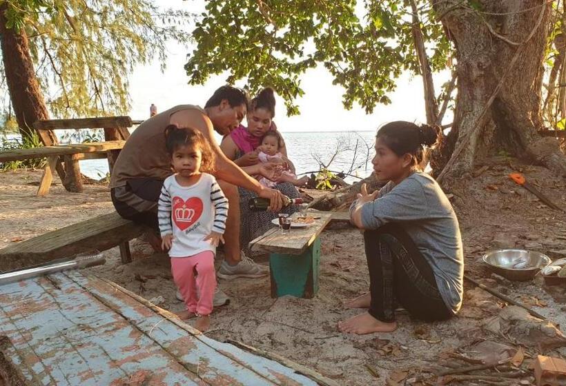 פנסיון Crusoe Koh Takiev Island