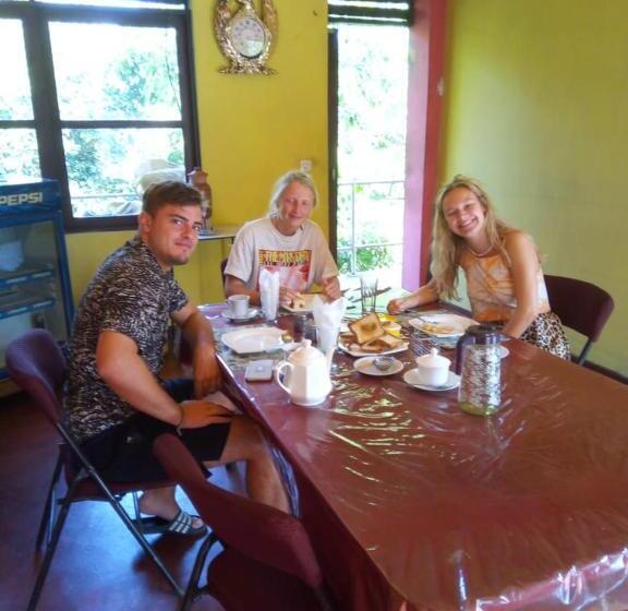 膳宿费 Dealings Freedom Rest