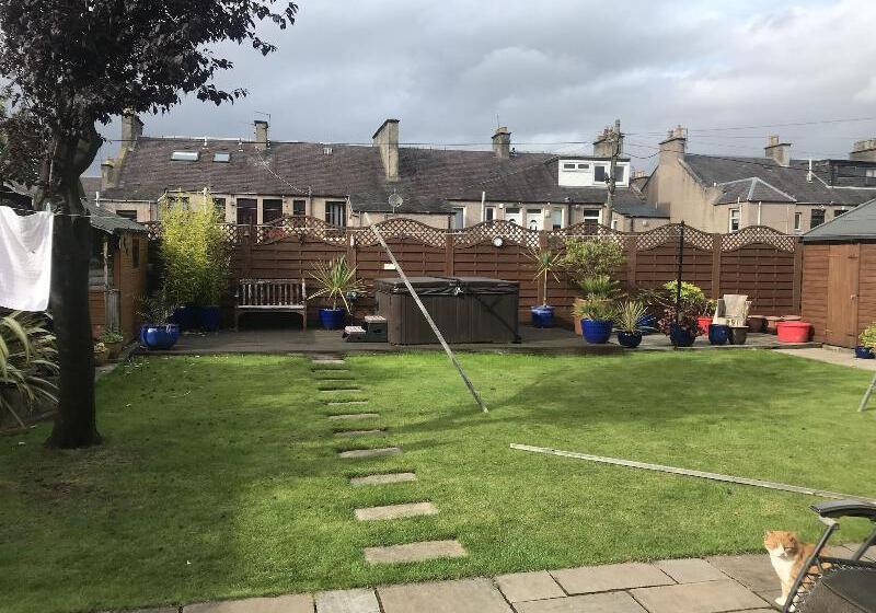 ペンション Dunclutha Guest House