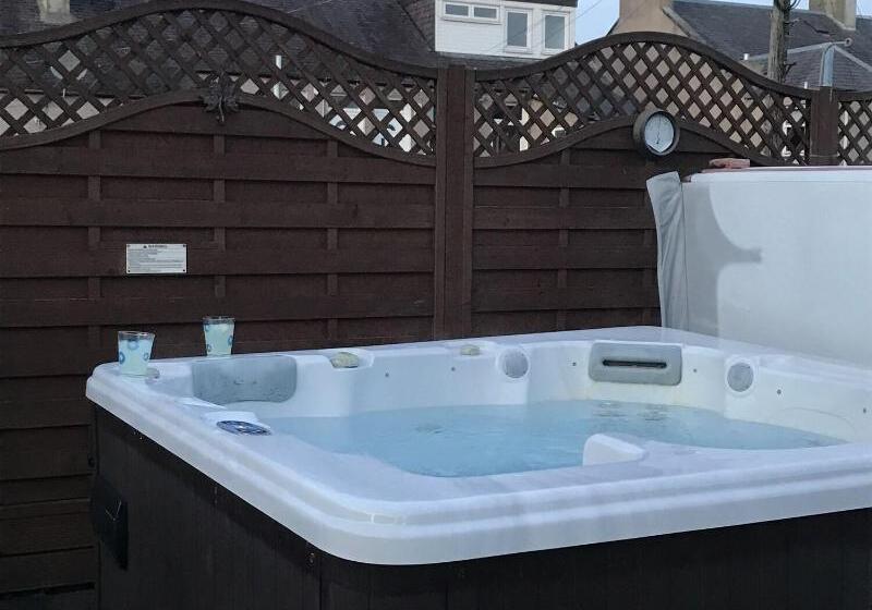 ペンション Dunclutha Guest House