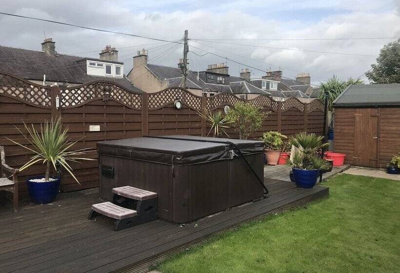 ペンション Dunclutha Guest House