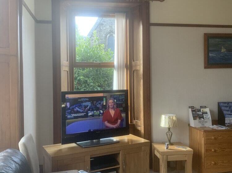 ペンション Dunclutha Guest House