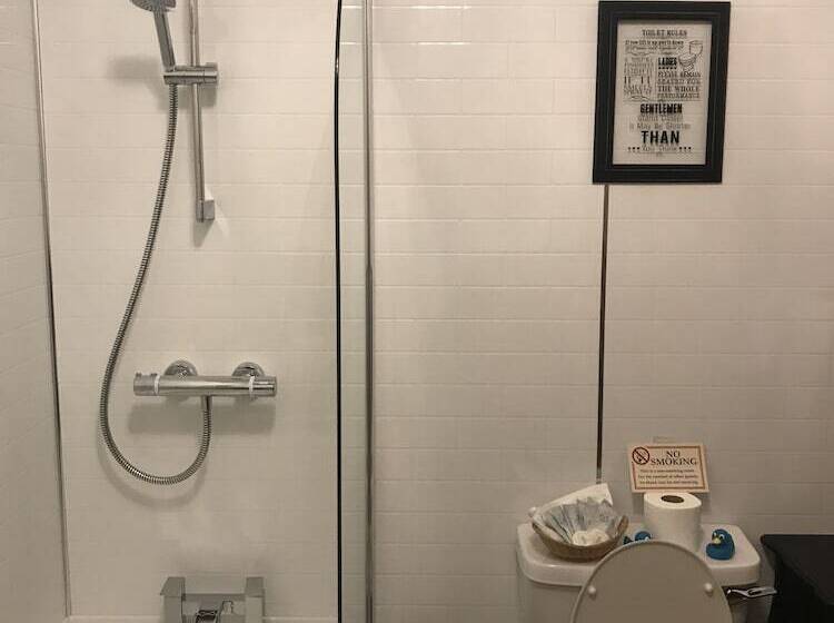 ペンション Dunclutha Guest House