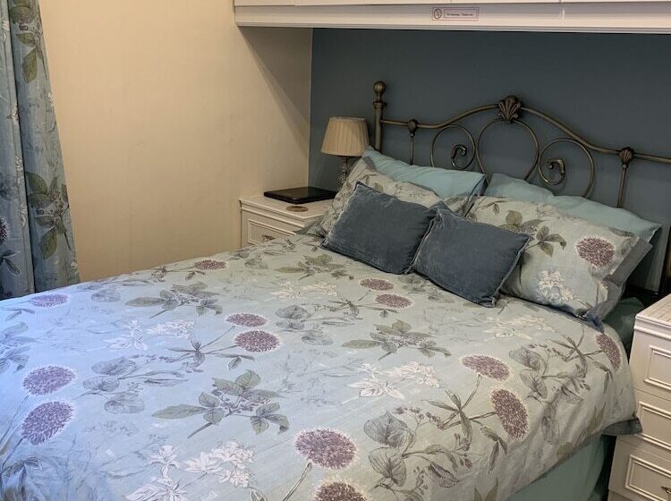 ペンション Dunclutha Guest House