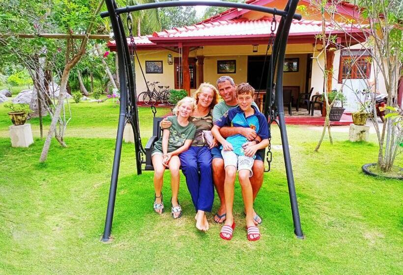 Пансион Green Sapphire Holiday Resort Wilpaththu