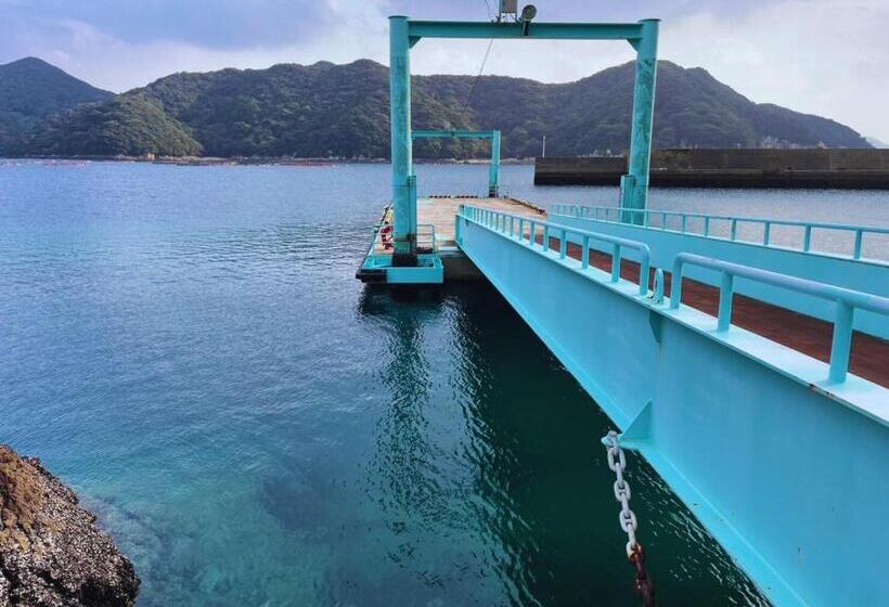 بنسيون Guest House Island