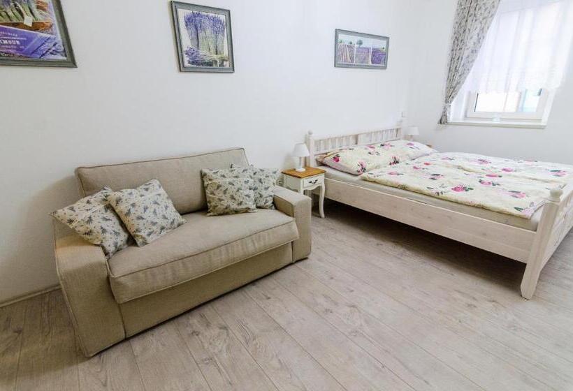 פנסיון Guesthouse Sam