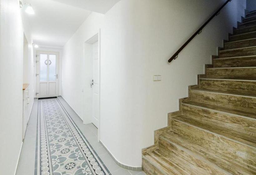 פנסיון Guesthouse Sam