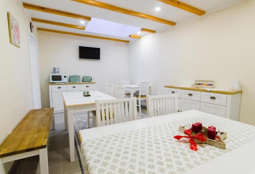 פנסיון Guesthouse Sam