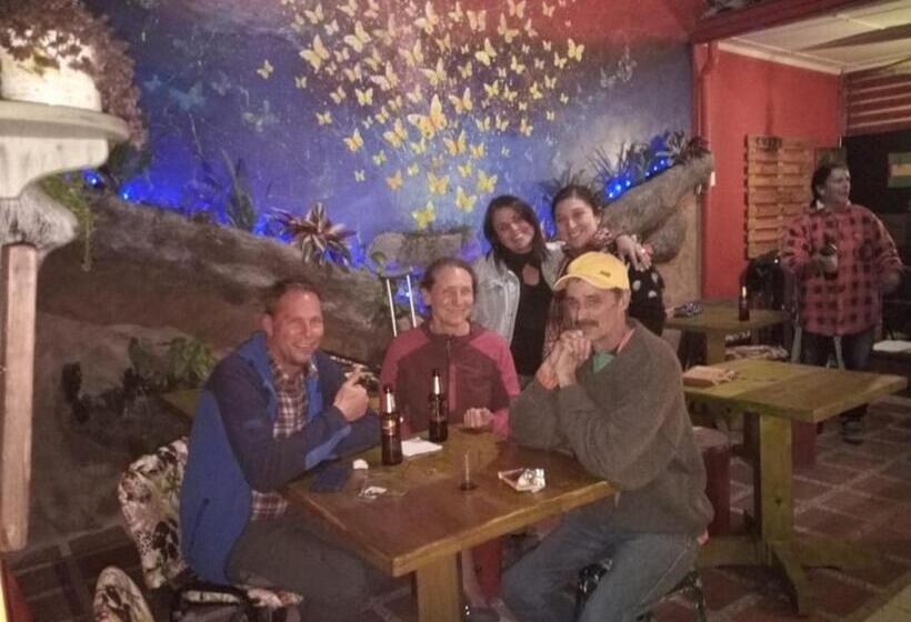 بنسيون Hostal Macondo Inn