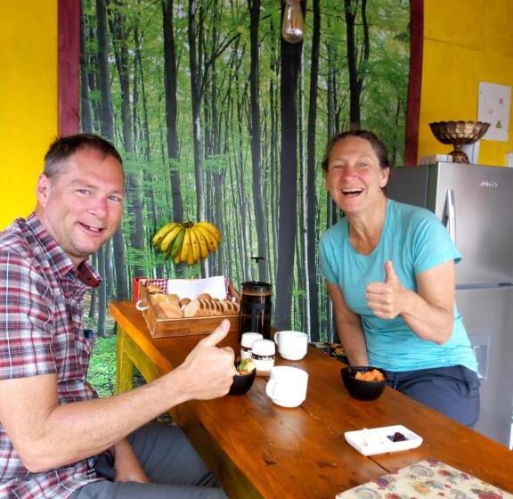 بنسيون Hostal Macondo Inn