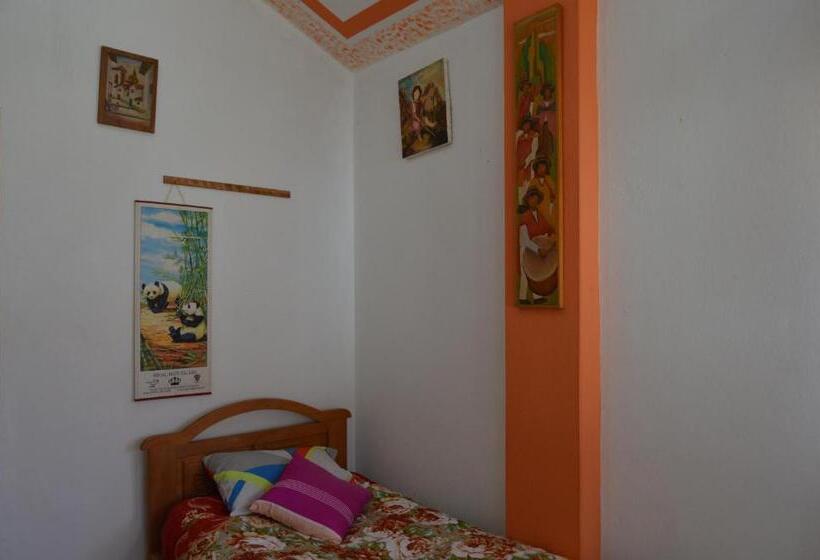 بنسيون Kuyllur ñán