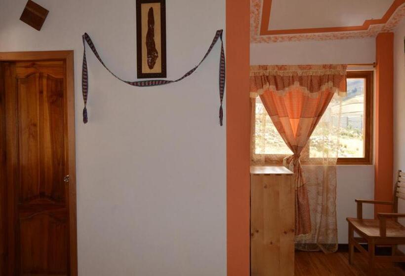 بنسيون Kuyllur ñán