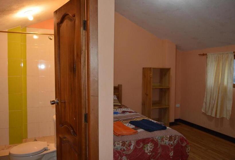 پانسیون Kuyllur ñán