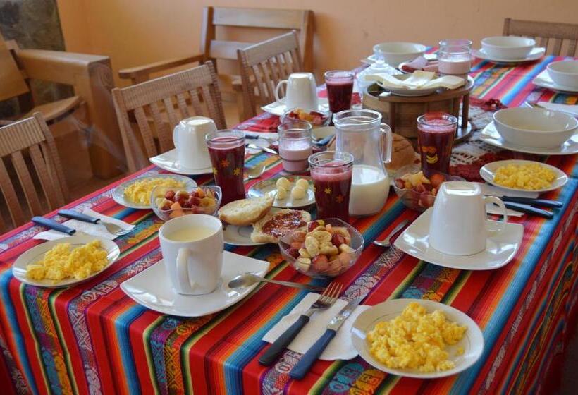 بنسيون Kuyllur ñán