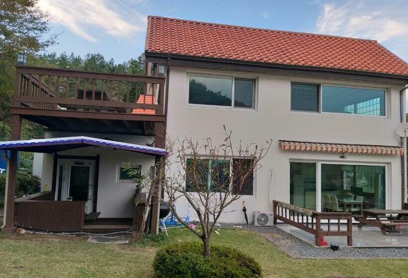 ペンション Namhea German Village Beethoven House