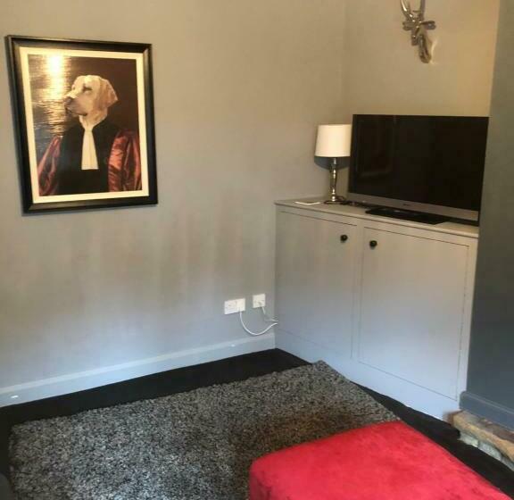 Пансион Over The Bridge Guest House