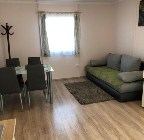 פנסיון Panoráma Vendégház