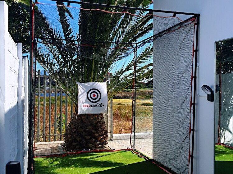 פנסיון Peach On Beach Boutique Guesthouse