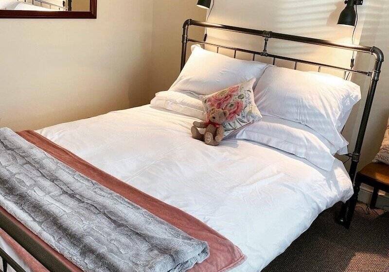 Пансион Pier 36