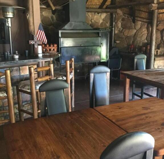 ペンション Sanyati Guesthouse