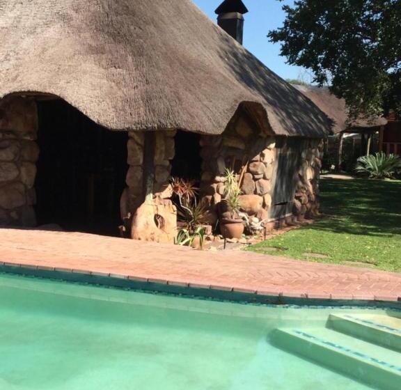 ペンション Sanyati Guesthouse