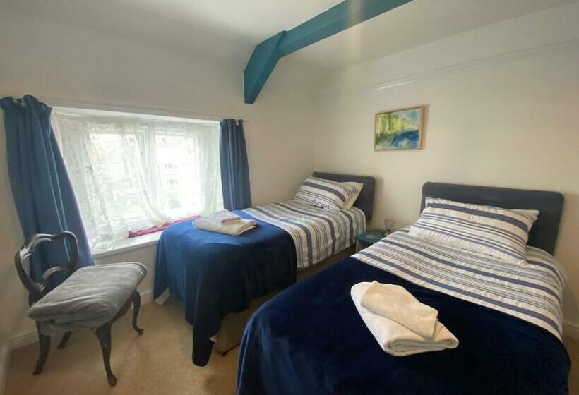 بنسيون The Durbeyfield Guest House