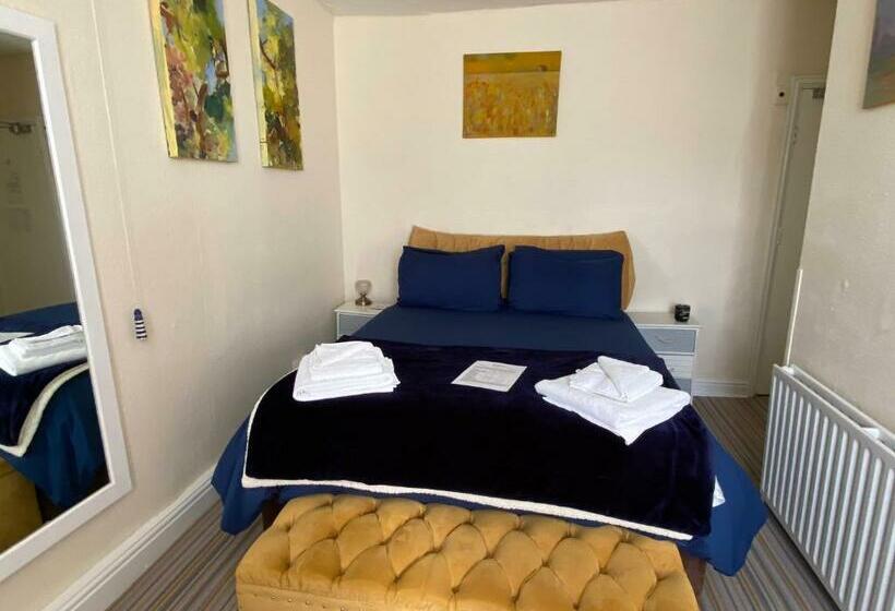 بنسيون The Durbeyfield Guest House