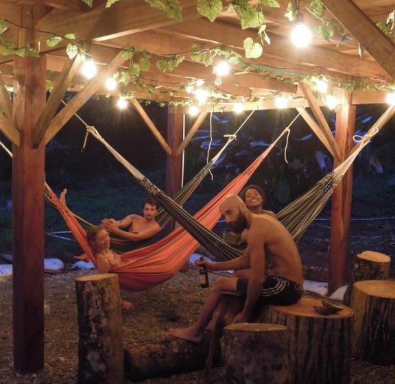 펜션 The Pelican House Hostel