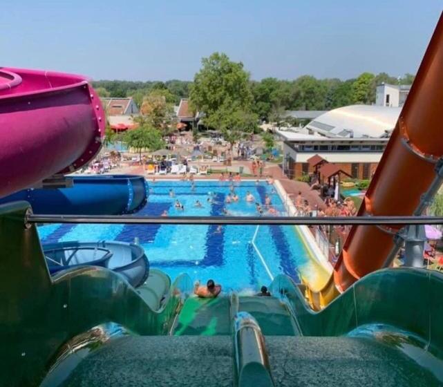 بنسيون Tiszapart Vendégház