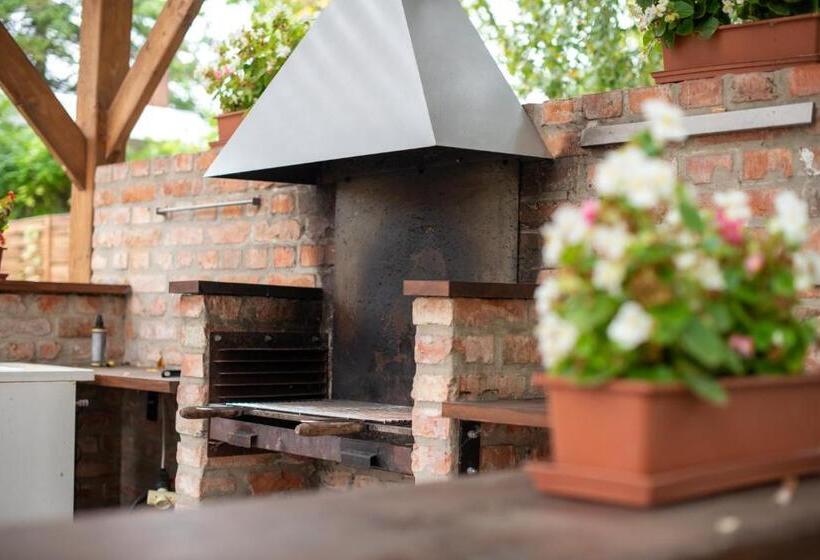 פנסיון Tiszapart Vendégház