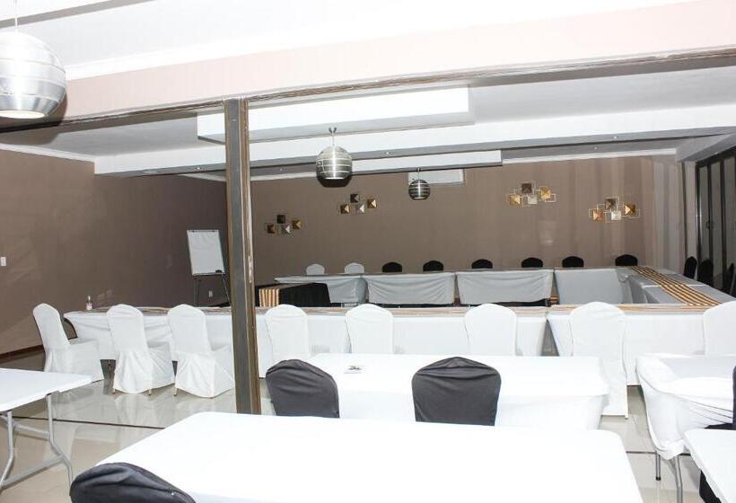 פנסיון Vahlavi Lodge