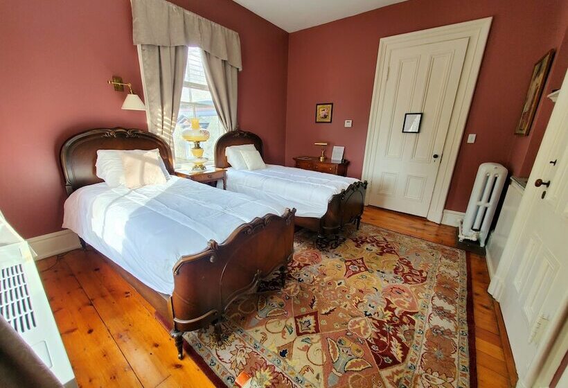 The Bevin House B&b