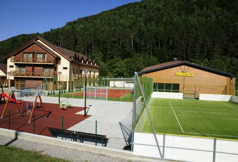 فندق صغير Country Saloon Belá