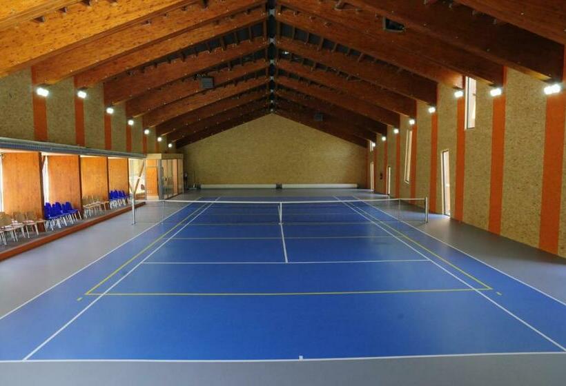 فندق صغير Country Saloon Belá