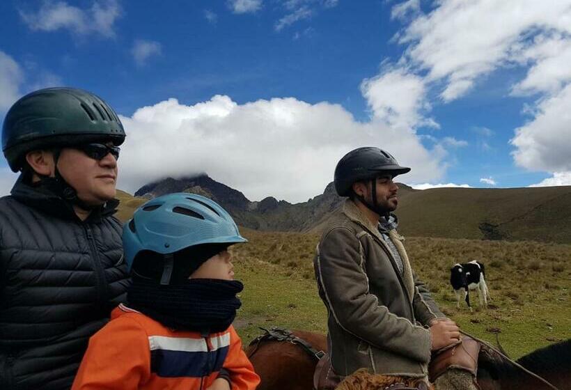 הוסטל Hacienda Santa Ana