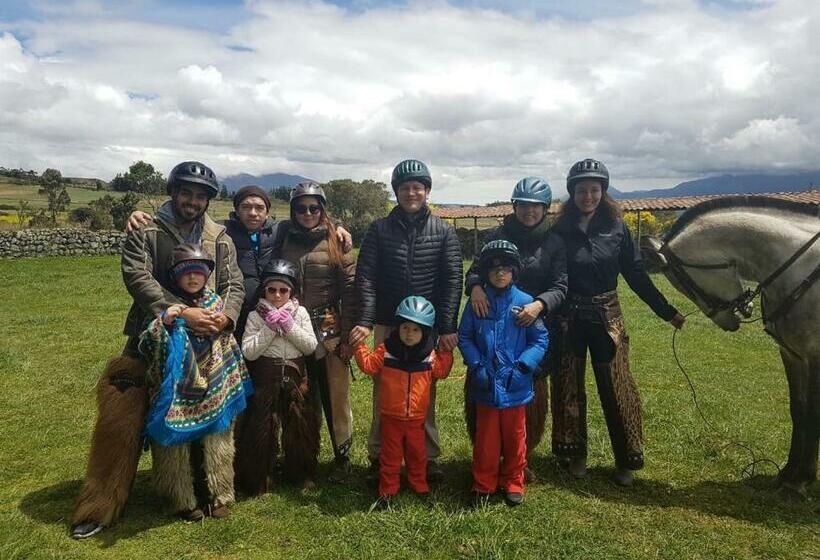 הוסטל Hacienda Santa Ana