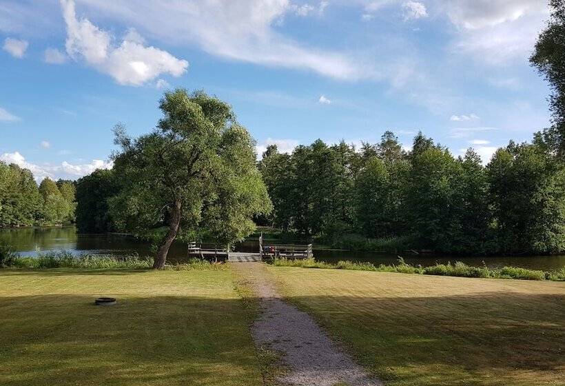 فندق صغير Kolbäcks Gästgivaregård