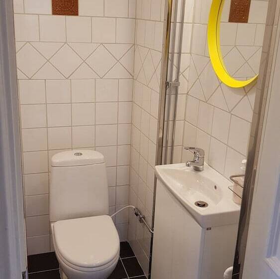 הוסטל Kolbäcks Gästgivaregård