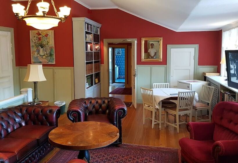 הוסטל Kolbäcks Gästgivaregård