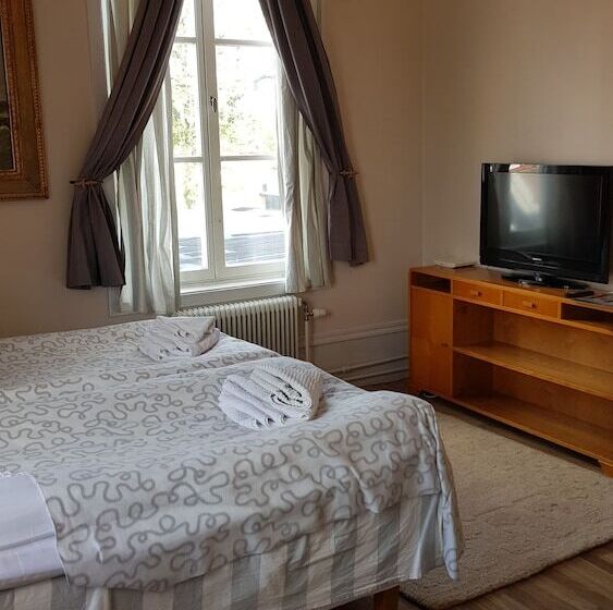 הוסטל Kolbäcks Gästgivaregård