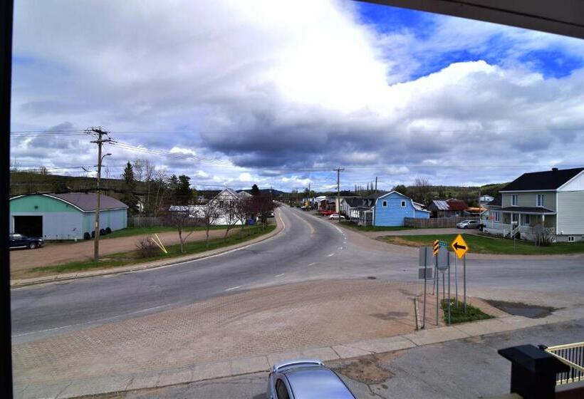 ユースホステル Mon Coin De Pays