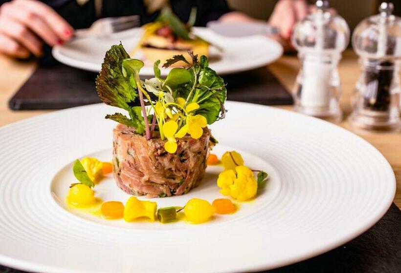 Общежитие The Saracens Head Inn