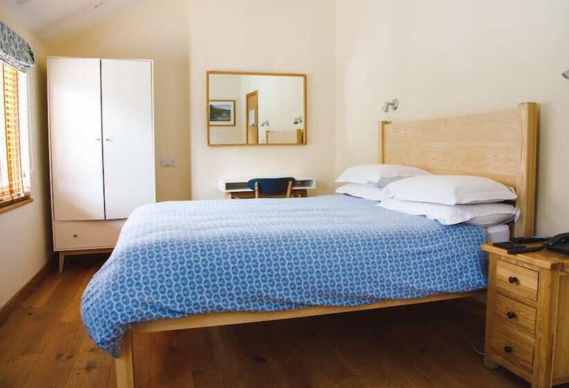 Общежитие The Saracens Head Inn