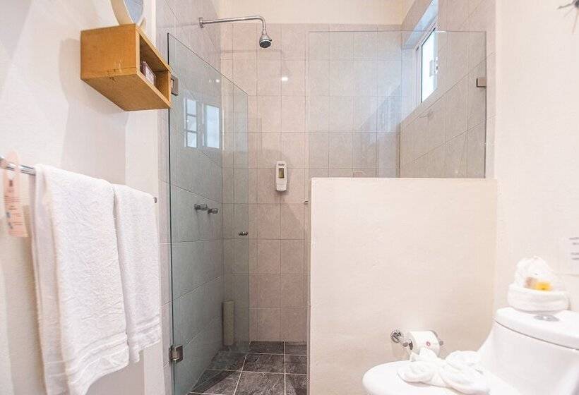 הוסטל Villas Parota Inn