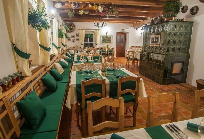 Apartmán Hotel Jítravský Dvorec