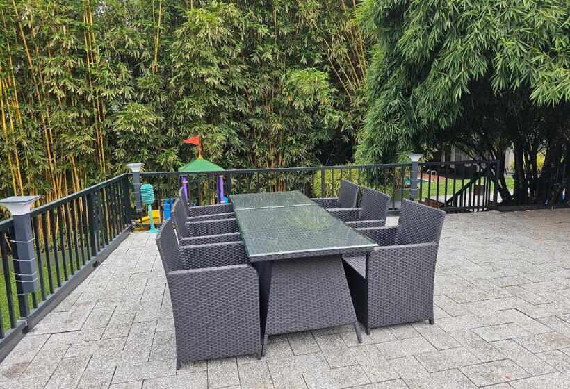 אתר נופש Athirapally Green Trees