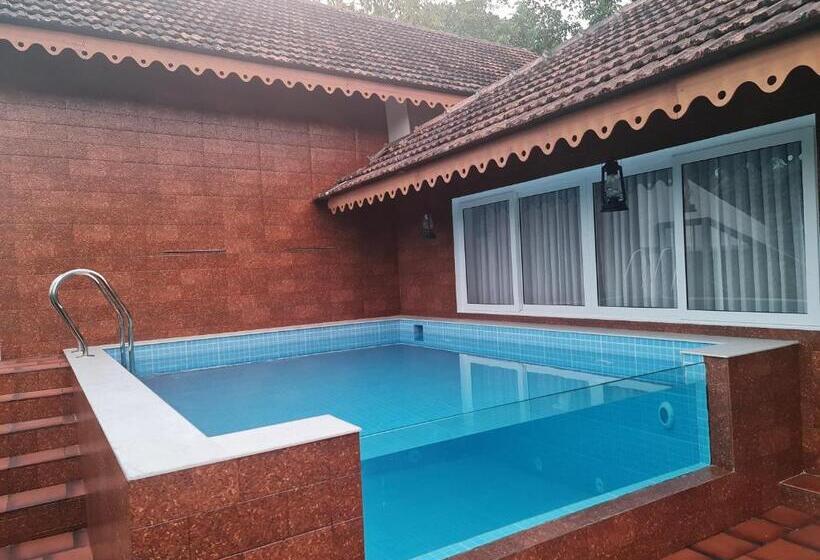 אתר נופש Athirapally Green Trees