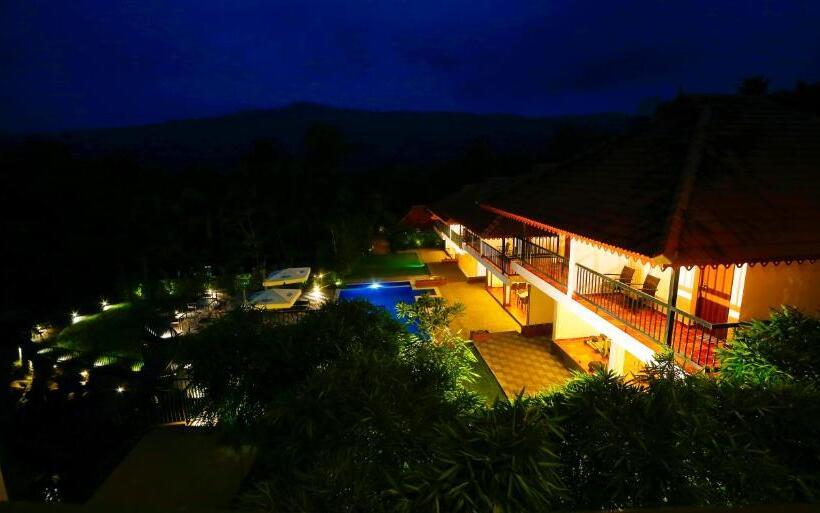 אתר נופש Athirapally Green Trees